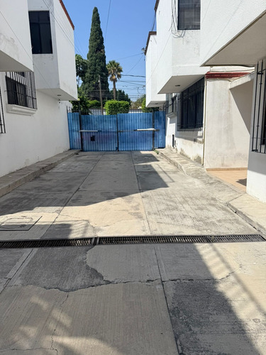 Casa Frente A La Uvp En El Cerrito A 3 Min De Plaza Crystal