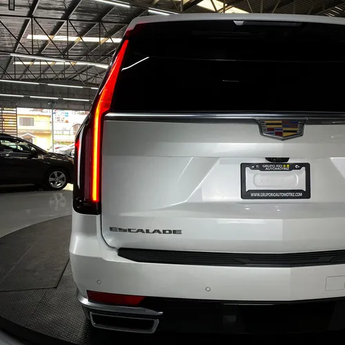 Cadillac Escalade 2023