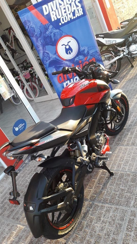 Imagen 4 de 18 de Bajaj Rouser Ns 200 División Ruedas