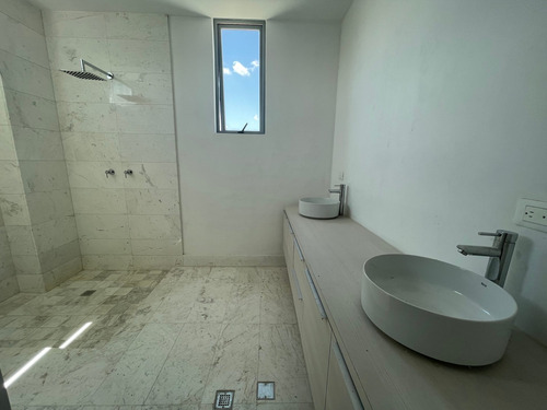 Imagen 16 de 23 de Vendo Apartamento 330m2 4h/5b/4p La Castellana