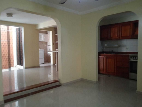 Imagen 7 de 15 de Townhouse Quintas Del Norte Naguanagua Calle Cerrada Nb