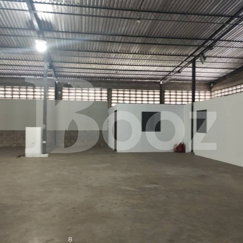 Alquiler De Piso Industrial, Guarenas, 685mt2