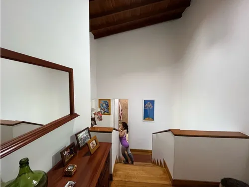 Casa Poblado De Niveles- Con Diferentes Ambientes -249mt- 3alcobas