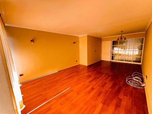 Departamento Sector Av Alemania 4 D +3 B + 1 Est.+ 1 Bodega