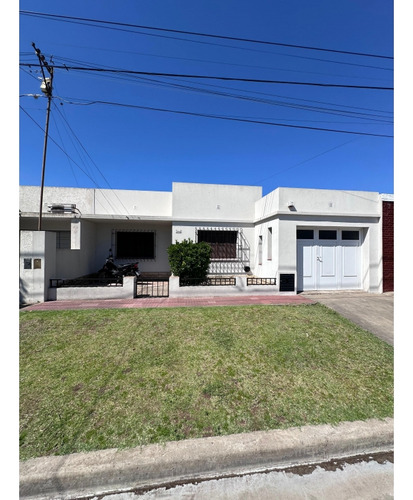 Hermosa Casa En El Barrio San Cayetano!!