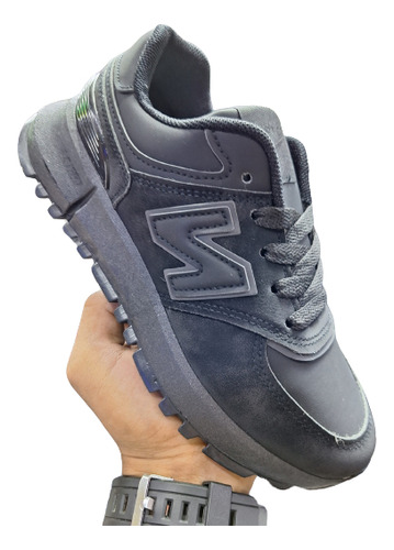 Zapatos New Balance Negro Todo Deportivo 750 Zoom Unisex