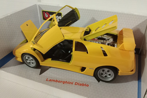 Burago 1990 Lamborghini Diablo Escala 1 18. De Vitrina. Amarillo (Usado)