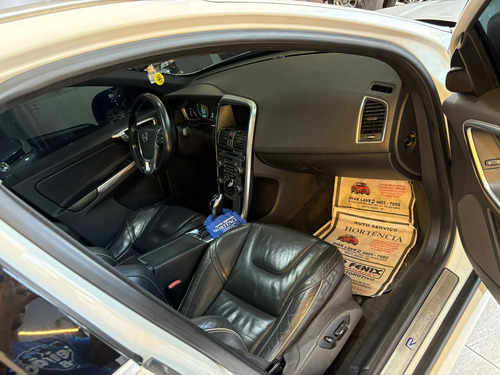 Volvo XC60 2.0 T5 R-design 5p