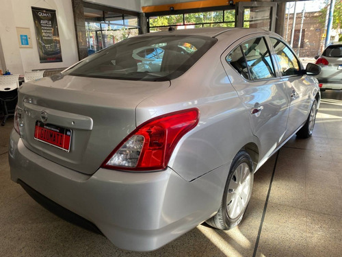 Imagen 4 de 13 de Nissan Versa 1.6 At. Año 2018. Unica Mano
