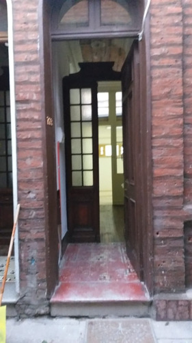 Casa Zenteno Con 10 De Julio. 58 M2. 2 Dormitorios, 1 Baño.