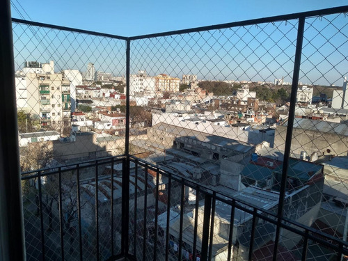 Muy Buen Departamento De Dos Ambientes, Al Frente Con Balcon