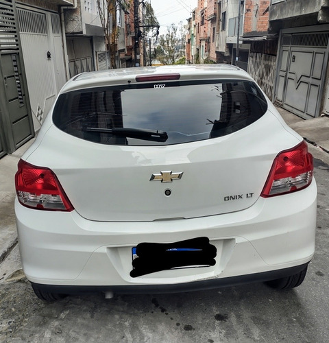Imagem 2 de 7 de Chevrolet Onix 2014 1.0 Lt 5p