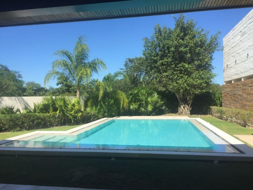 Imagen 6 de 18 de Exclusiva Casa En Ycc