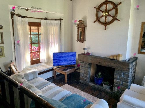 Casa En Pinares, 3 Dormitorios Alquiler Anual O Temporada- Ref: 7933