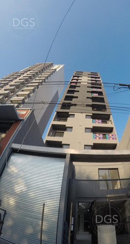 Imagen 1 de 25 de Amplio Departamento 4 Ambientes Con Cochera - Banfield Este