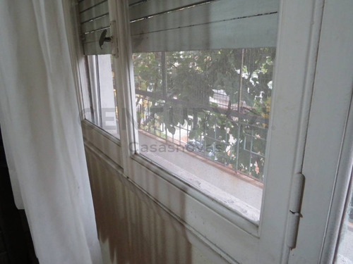 Imagen 9 de 21 de Departamento 4 Ambientes Al Frente Con Balcon 2° Por Escalera