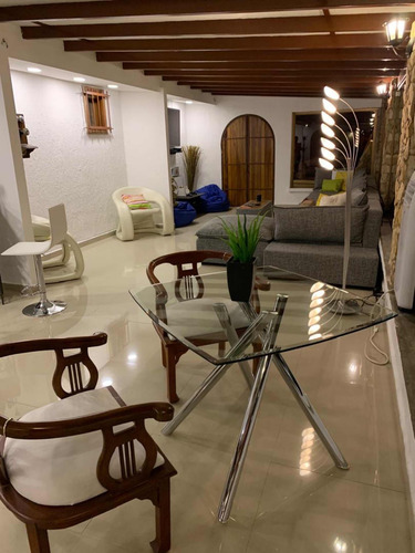 Casa En Venta Remodelada En Colinas De Carrizal