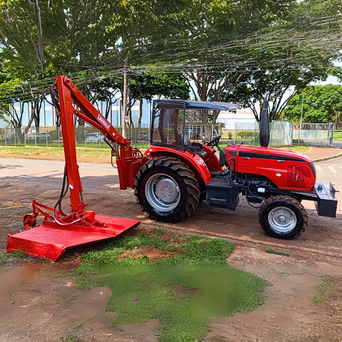 Trator 4x2 Agrale C/ Roçadeira Articulada Lavrale Rha150