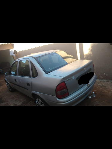 Imagem 2 de 3 de Chevrolet Corsa Classic Sedan
