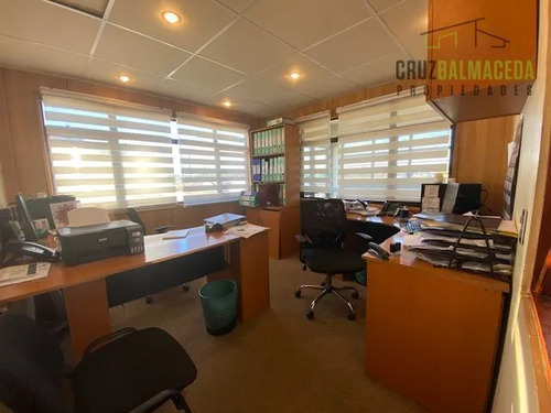 Oficinas Y Bodegas En Terreno Urbano, A Orilla De Ruta 5 Sur