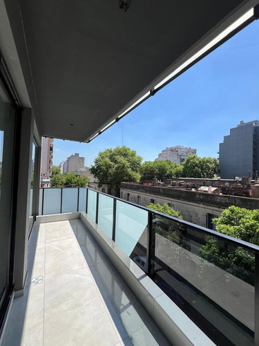 Departamento De 3 Ambientes A Estrenar En Flores. Full Amenities Premium