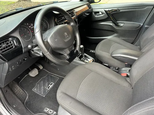 Peugeot 301 1.6 Allure Automático