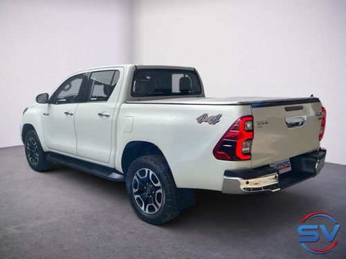 Toyota Picape Cabine Dupla SRX 2.8 TDI CD 4x4 (Aut)