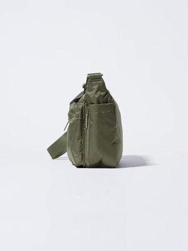 Bolso Con Bolsillo Uniqlo Nuevo Original Verde Oscuro