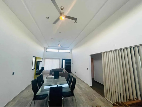 Imagen 5 de 22 de Venta Casa En Senderos 3 - Costa Esmeralda