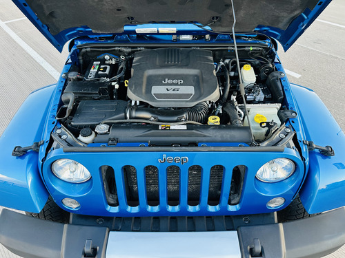 Jeep Wrangler 3.6 3p Sahara V6 4x4 At