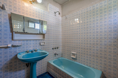 Hermosa Casa De Estilo - Venta - 6 Amb - Jardin - Garage - Suite - Coghlan