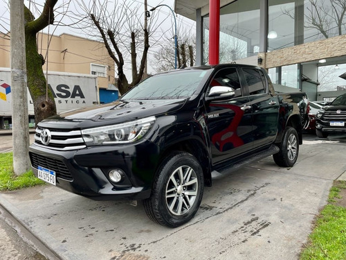 Imagen 3 de 12 de Toyota Hilux 2.8 D Srx 6mt 4x4 2016