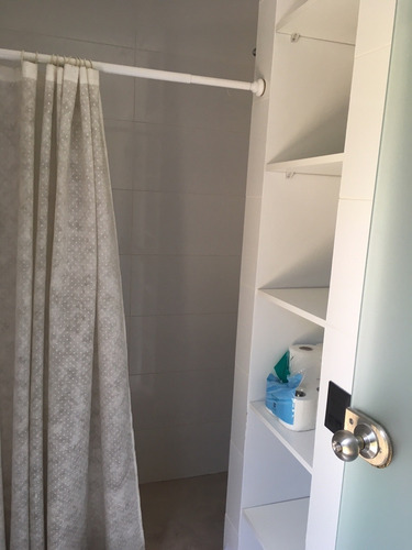 Moderna, Cemento Armado En Dos Lotes, Master Suite Ny 2 Mas