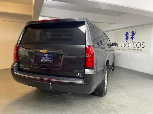 Imagen 8 de 10 de Chevrolet Suburban 5.3 Ltz V8 4wd 2da Cubo At 2015