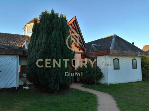 Casa En Puerto Varas, 4 Dormitorios, 3 Baños, 9500 Uf