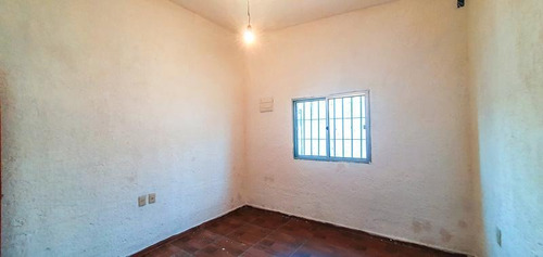 Casa De 3 Dorm, Garaje Y Patio!!! Financia!!