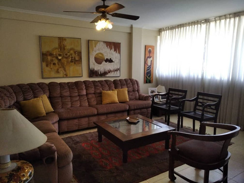 Imagen 29 de 30 de En Venta Amplio Y Bello Apartamento Res. Uris Urb. San Isidro