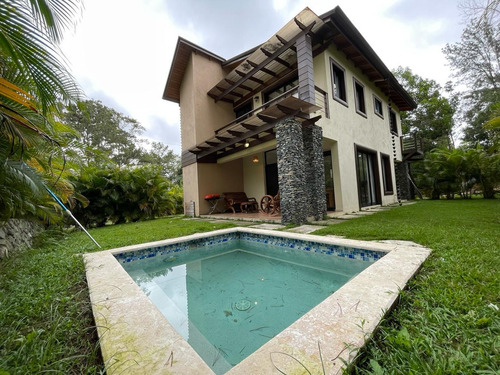 Villa De Venta En Jarabacoa 