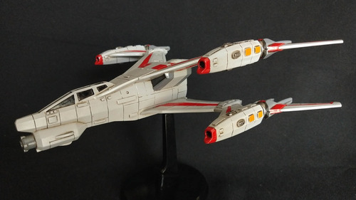 Babylon-5 Thunderbolt Fighter Resin Model (Usado)