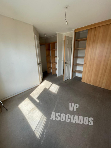 Prop Adjudica En Remate Casa De 3 Pisos Con 3 Dorm Y 3 Baños