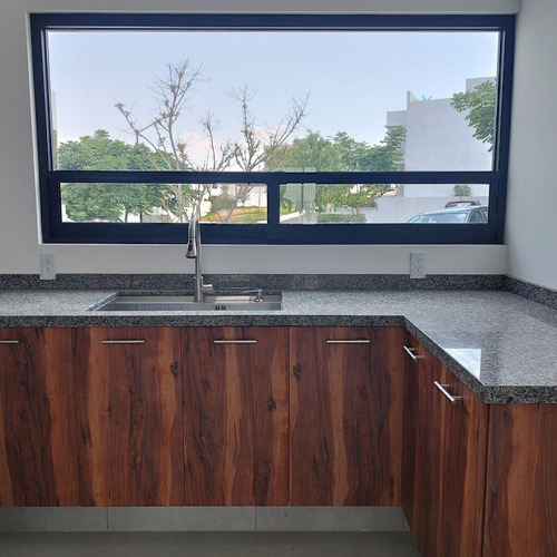 Casas En Venta En El Condado, Jardín, 3 Recamaras, Una En Pb, De Lujo !