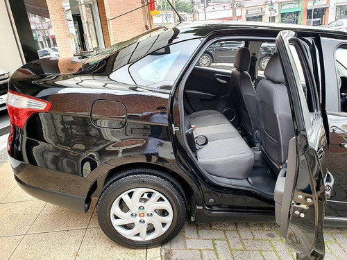 Fiat Grand Siena 1.4 Mpi Attractive 8v Flex 4p Manual