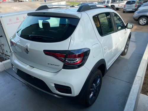 Sandero Stepway Intense 1.6 Cvt