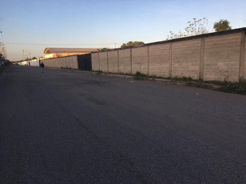  Terreno En Venta  Zona Industrial  Los Guayos. Paraparal 