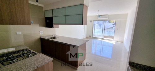 Imagen 7 de 15 de Cocina Incorporada - Balcon - Ambiente Amplio Y Luminoso