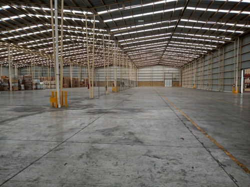 Imagen 2 de 4 de Bodega Rta 1,200 - 1,800m2 Espuela Ffcc El Marquesqro
