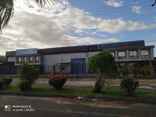 Imagen 1 de 8 de Galpón En Zona Industrial Los Pinos Puerto Ordáz