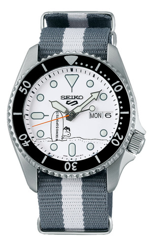 Seiko 5 Sports Peanuts Snoopy Edición Limitada Srpk25 Malla Gris Bisel Negro Fondo Blanco