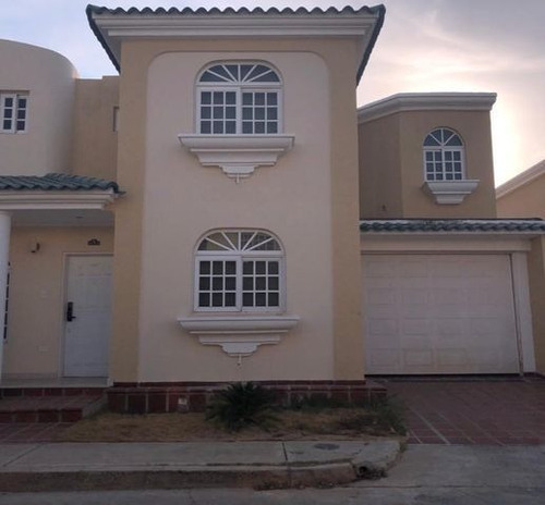 Imagen 2 de 8 de Casa Oasys Country 1 En Venta