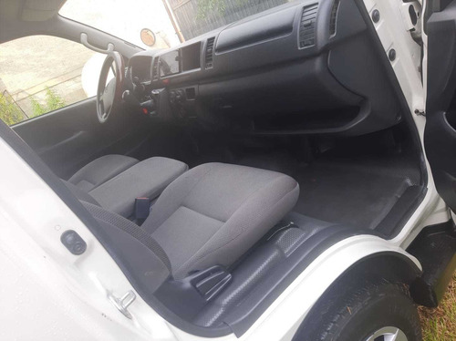 Imagen 7 de 9 de Toyota Hiace 2016 2.7 Ventanas Superlarga Mt